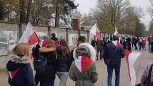 Uczestnikami Wyjazdu Pamięci do Niemiec współorganizowanego przez IPN Oddział w Poznaniu są: więźniowie, rodziny polskich ofiar, nauczyciele i uczniowie