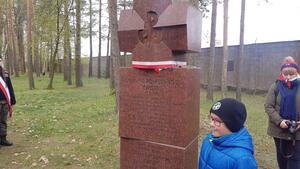 Najmłodszy uczestnik Wyjazdu Pamięci pod pomnikiem poświęconym dowódcy AK gen. Stefanowi Roweckiemu "Grot" na terenie obozu Sachsenhausen, gdzie został zamordowany między 2-7 sierpnia 1944 roku