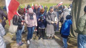 Uroczystości pod pomnikiem kobiet - ofiar obozu koncentracyjnego Ravensbrück - filii w Neubrandenburgu