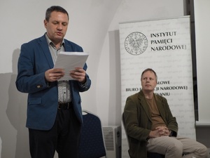 Jacek Nawrocik (Muzeum Martyrologiczne w Żabikowie), redaktor Piotr Bojarski. Fot. Marta Szczesiak-Ślusarek