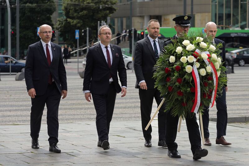 Delegacja Instytutu Pamięci Narodowej oddała hołd Bohaterom Czerwca 1956 roku. Fot. Mikołaj Bujak (IPN)