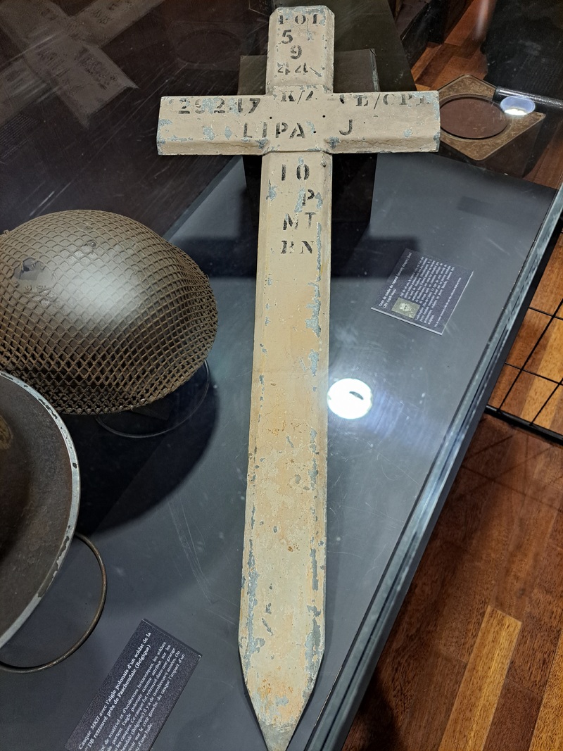 Rekonstrukcja polskiego obozu wojskowego z 1944 r.