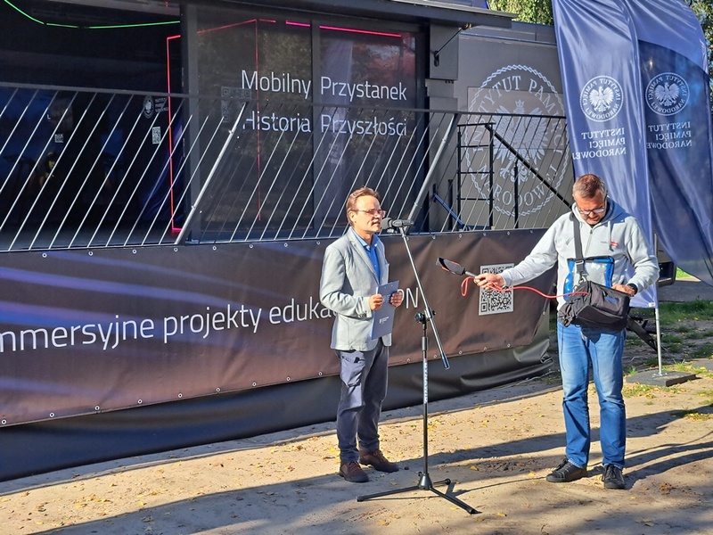 Mobilny Przystanek Historia Przyszłości w Sławie. Fot. Marta Sankiewicz (IPN)