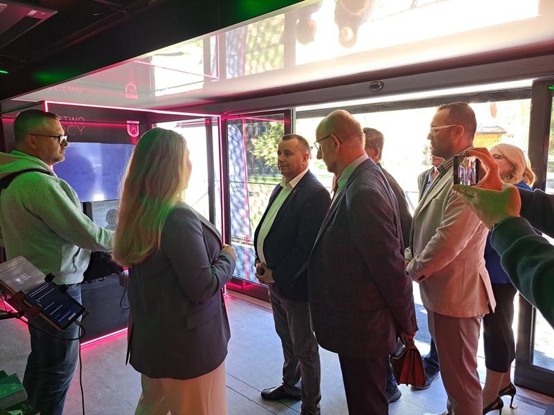 Mobilny Przystanek Historia Przyszłości w Sławie. Fot. Marta Sankiewicz (IPN)