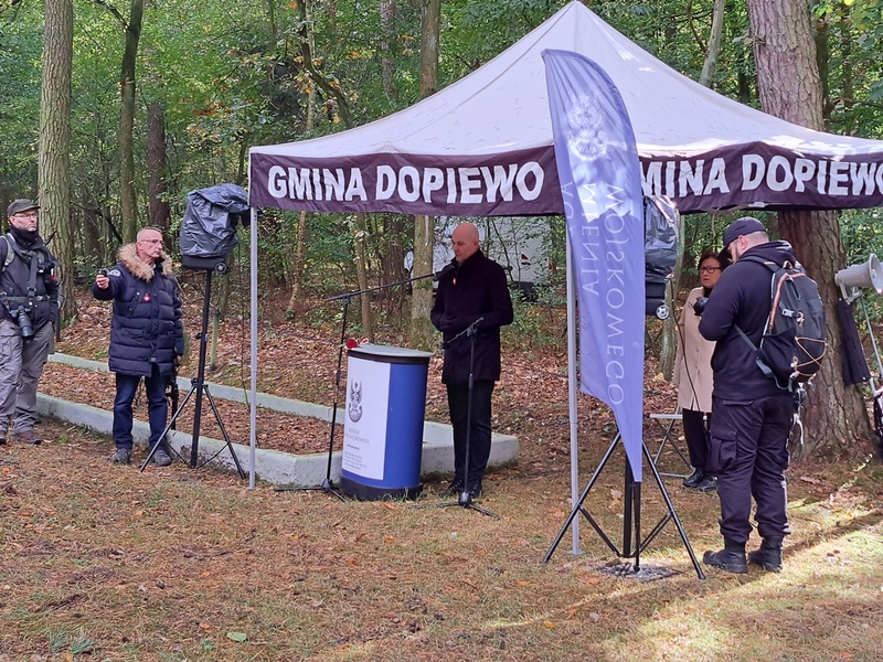 VI Marsz Pamięci w lasach Palędzia i Dąbrówki. Fot. Marta Szczesiak-Ślusarek