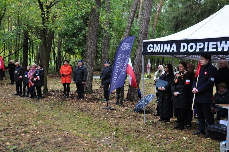 VI Marsz Pamięci w lasach Palędzia i Dąbrówki. Fot. Tomasz Cieślak