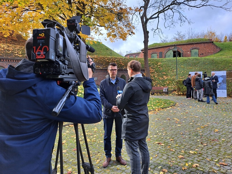 Konferencja prasowa na temat projektu IPN „Straty osobowe i ofiary represji pod okupacją niemiecką w latach 1939–1945” – Poznań, 31 października 2024. Fot. Marta Sankiewicz (IPN)
