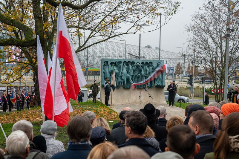 Odsłonięcie Pomnika Wypędzonych Wielkopolan. Fot. Urząd Miasta Poznania
