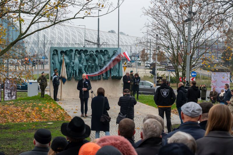 Odsłonięcie Pomnika Wypędzonych Wielkopolan. Fot. Urząd Miasta Poznania