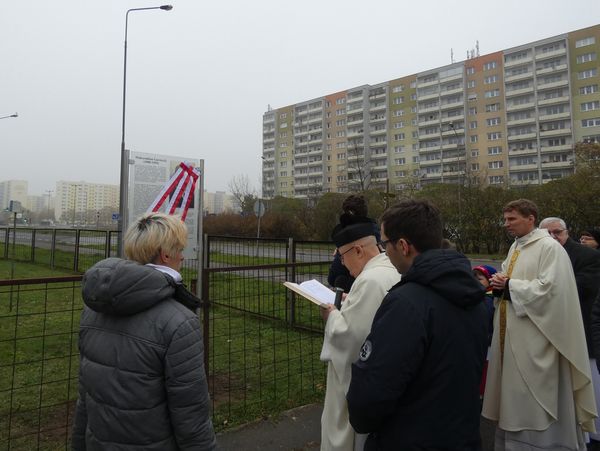 Odsłonięcie tablicy informacyjnej upamiętniającej działacza niepodległościowego inż. Maksymiliana Garsteckiego