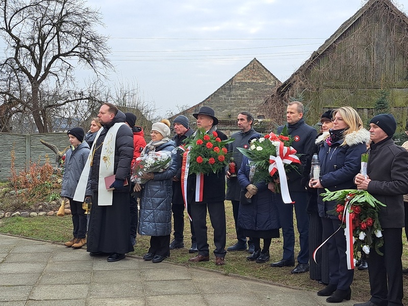 Uroczystość odsłonięcia tablicy poświęconej Powstańcom Wielkopolskim – Łomnica, 10 lutego 2025