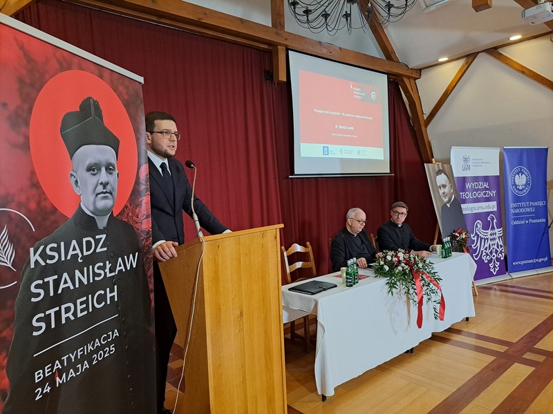 Sympozjum „Ks. Stanisław Streich – duszpasterz i męczennik”. Fot. Marta Sankiewicz (IPN)