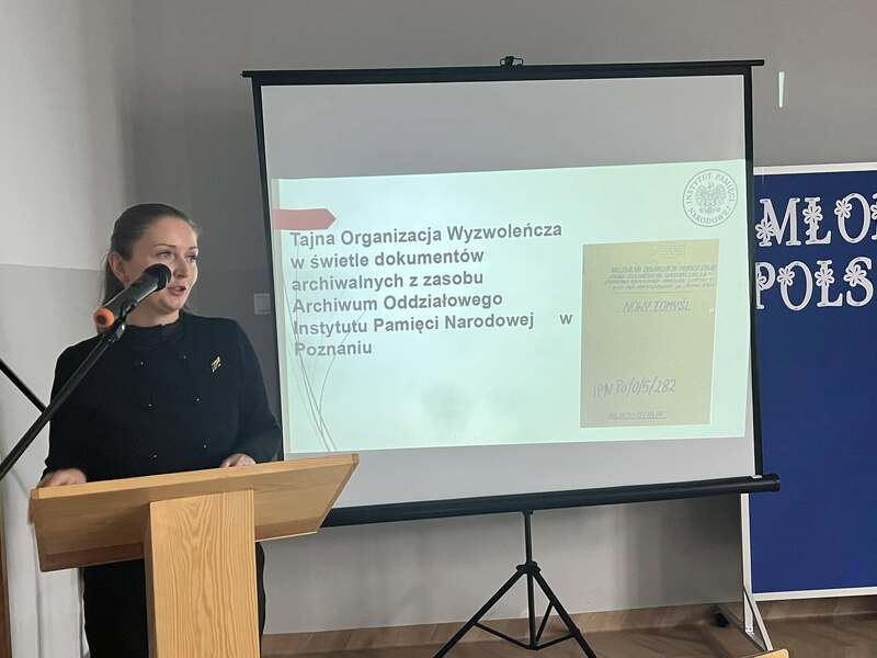 Uroczystość odsłonięcia tablicy upamiętniającej członków Tajnej Organizacji Wyzwoleńczej – Wytomyśl, 28 lutego 2025