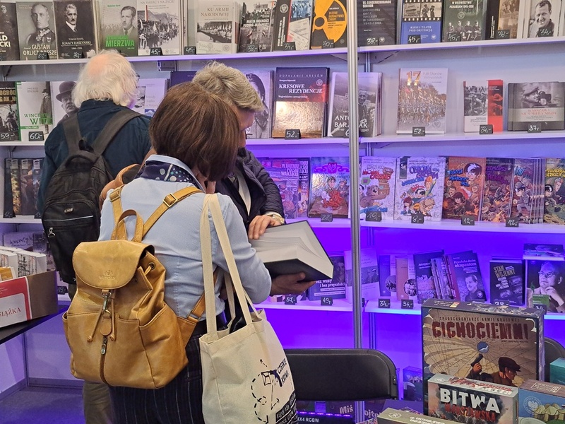 Wydawnictwo IPN na Poznańskich Targach Książki. Fot. Marta Sankiewicz (IPN)