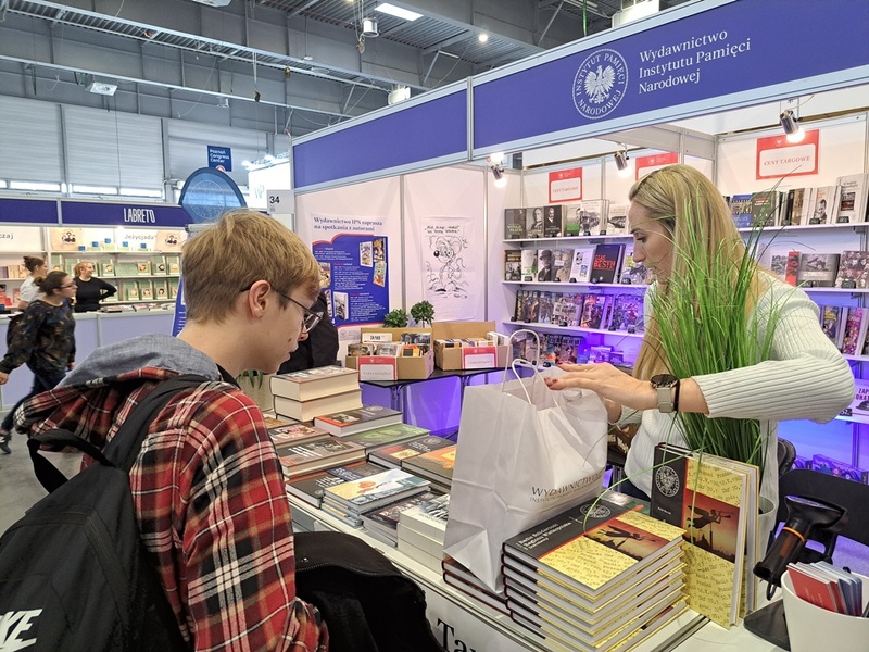 Wydawnictwo IPN na Poznańskich Targach Książki. Fot. Marta Sankiewicz (IPN)