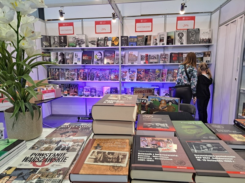 Wydawnictwo IPN na Poznańskich Targach Książki. Fot. Marta Sankiewicz (IPN)