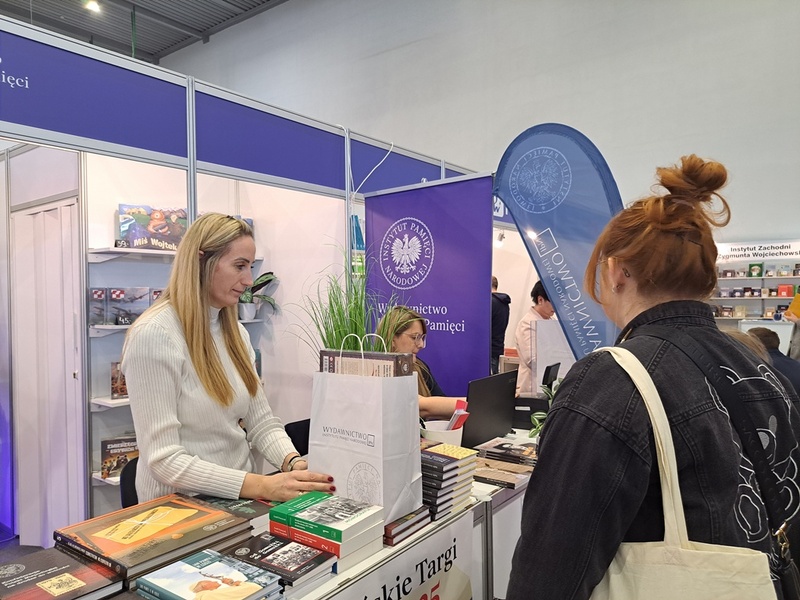 Wydawnictwo IPN na Poznańskich Targach Książki. Fot. Marta Sankiewicz (IPN)