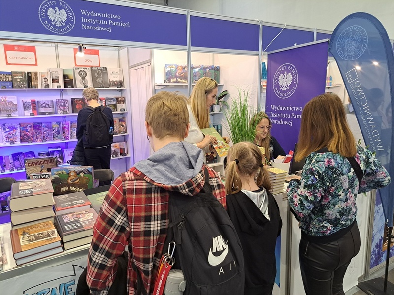 Wydawnictwo IPN na Poznańskich Targach Książki. Fot. Marta Sankiewicz (IPN)
