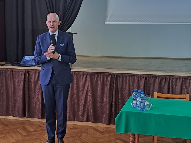 Uroczystość odsłonięcia tablicy upamiętniającej kpt. mar. Adama Dedio – Poznań, 14 kwietnia 2025