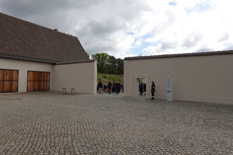Była główna brama do FKL Ravensbrück. Fot. Tomasz Cieślak (IPN)