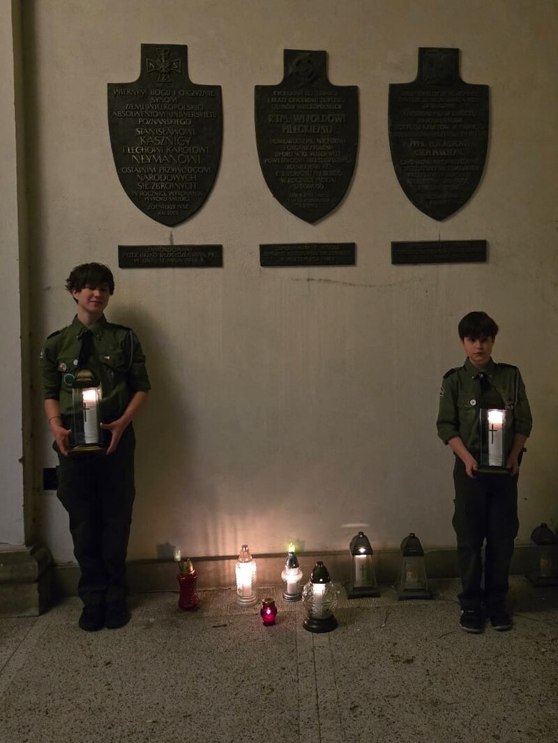 Znicze pamięci w godzinę śmierci rotmistrza Witolda Pileckiego – Poznań