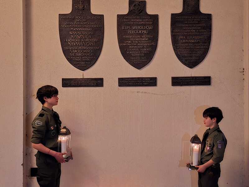 Znicze pamięci w godzinę śmierci rotmistrza Witolda Pileckiego – Poznań