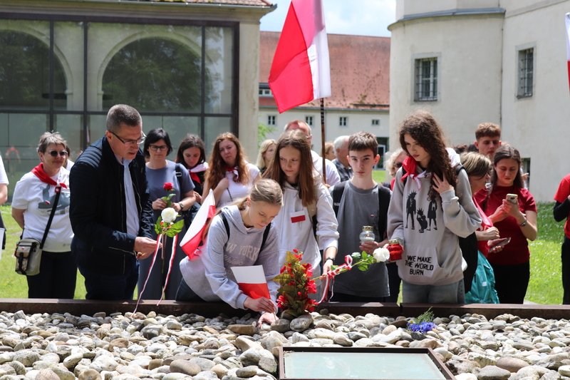 Upamiętnienie ofiar Zamku Śmierci Hartheim. Fot. Tomasz Cieślak (IPN)