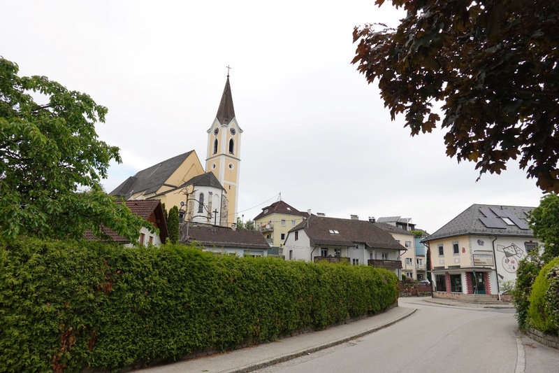 Widok na kościół w St. Georgen an der Gusen. Fot. Tomasz Cieślak (IPN)