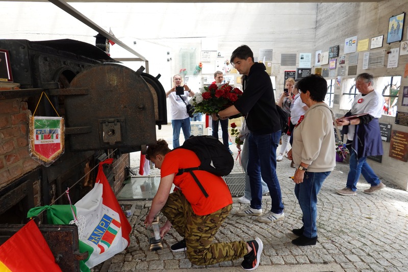 Wizyta w Mamoriale Gusen. Foto Tomasz Cieślak (IPN)