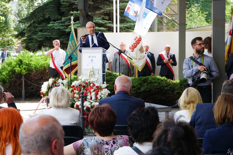 Uroczystość przy bramie głównej H. Cegielski-Poznań S.A. Fot. Wielkopolskie Muzeum Niepodległości
