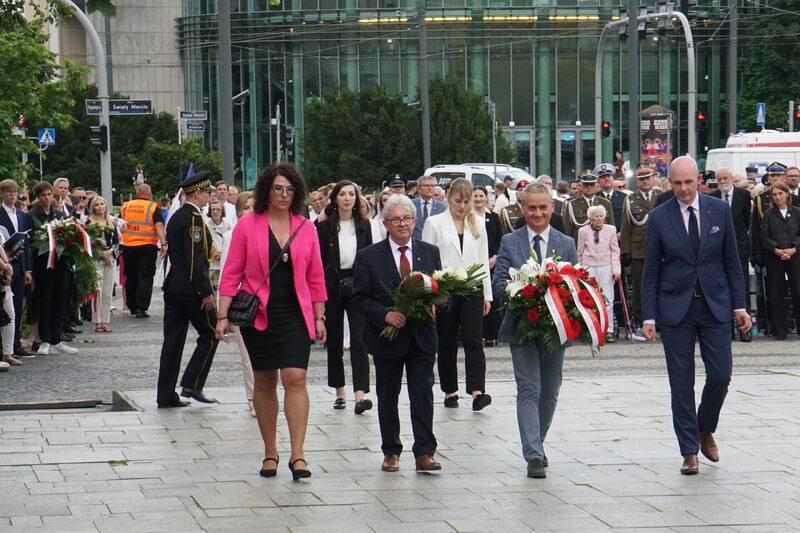 Uroczystość główna przy pomniku Poznańskiego Czerwca 1956. Fot. Wielkopolskie Muzeum Niepodległości