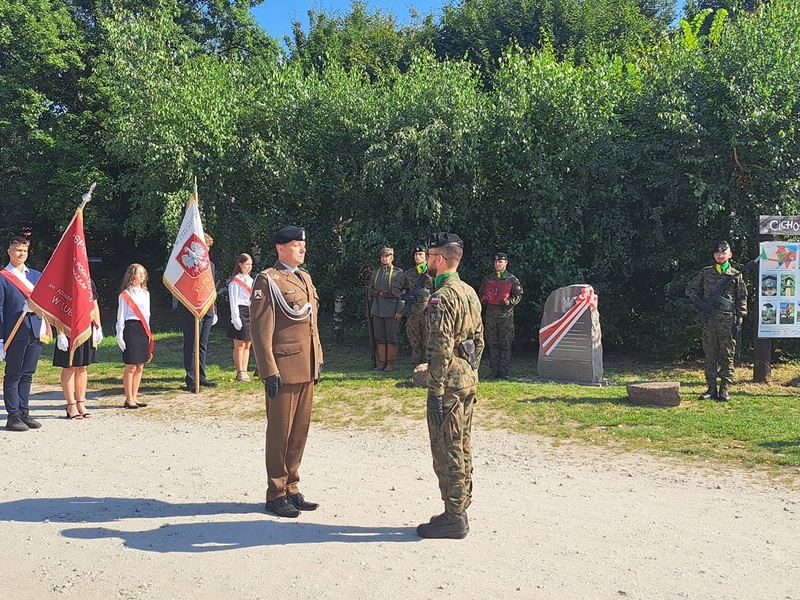 Uroczystość odsłonięcia tablicy upamiętniającej gen. Mieczysława Bukowieckiego