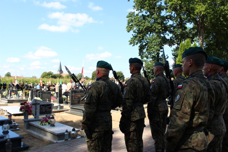 Upamiętnienie ppor. Piotra Konieczki. Fot. Marta Sankiewicz IPN