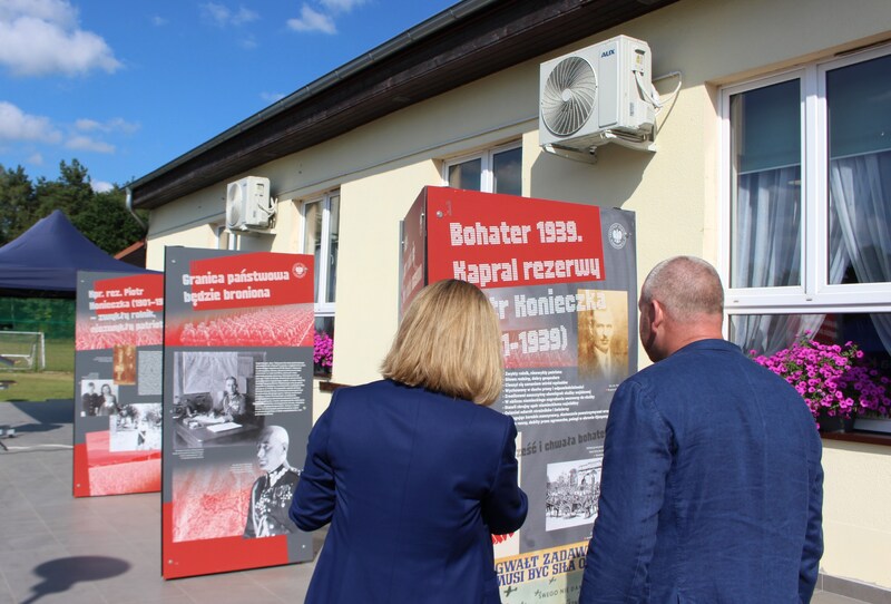 Upamiętnienie ppor. Piotra Konieczki. Fot. Marta Sankiewicz IPN
