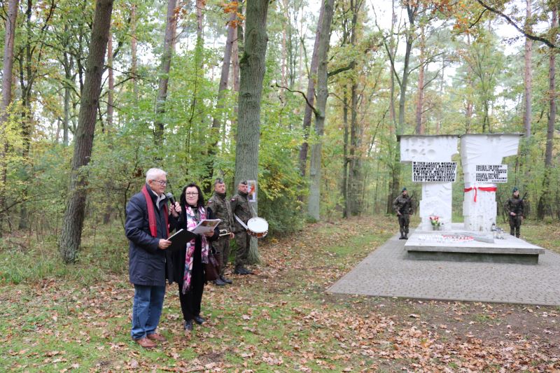 VII Marsz Pamięci w Lasach Palędzko-Zakrzewskich. Fot. Dawid Buczkowski (IPN)