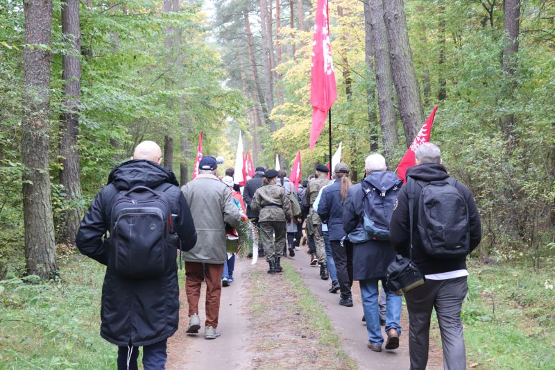 VII Marsz Pamięci w Lasach Palędzko-Zakrzewskich. Fot. Dawid Buczkowski (IPN)