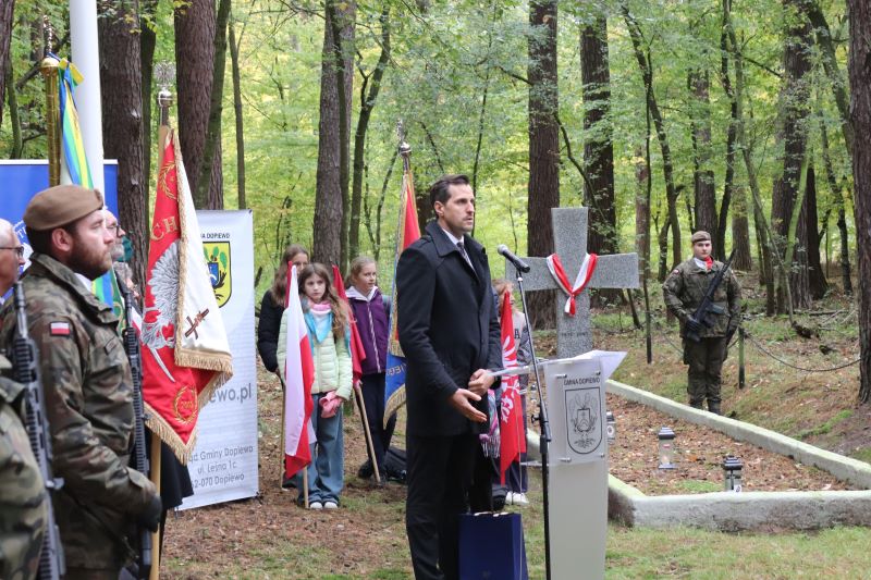 VII Marsz Pamięci w Lasach Palędzko-Zakrzewskich. Fot. Dawid Buczkowski (IPN)