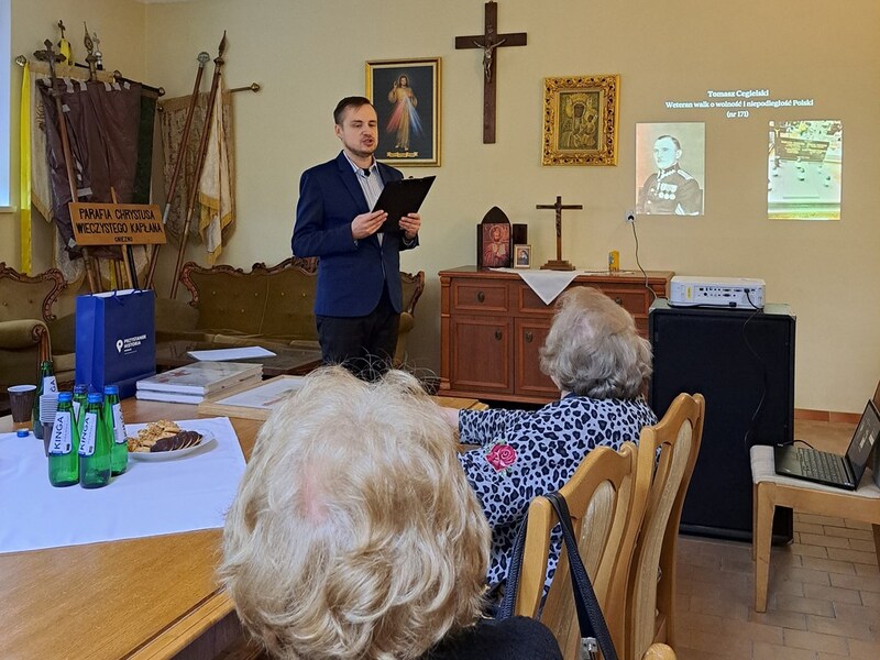 Przekazanie grobu Tomasz Cegielskiego w Gnieźnie