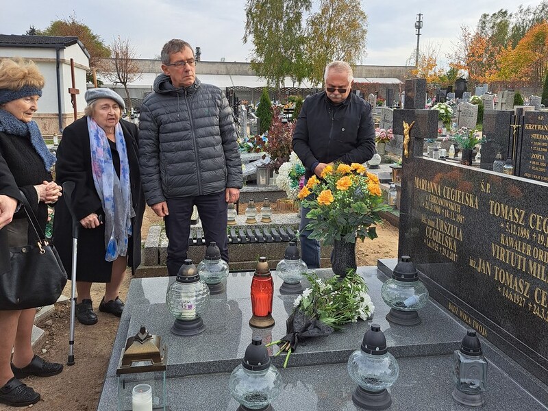 Przekazanie grobu Tomasz Cegielskiego w Gnieźnie