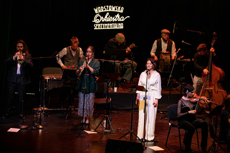 Koncert kolęd w wykonaniu Warszawskiej Orkiestry Sentymentalnej i Orkiestry Świętego Marcina. Fot. Jakub Krzyżanowski