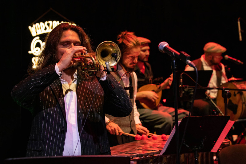 Koncert kolęd w wykonaniu Warszawskiej Orkiestry Sentymentalnej i Orkiestry Świętego Marcina. Fot. Jakub Krzyżanowski