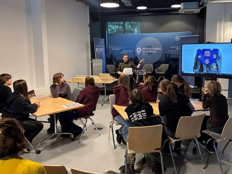 Warsztaty w ramach konkursu „Silni Polską!”. Fot. Piotr Orzechowski (IPN)