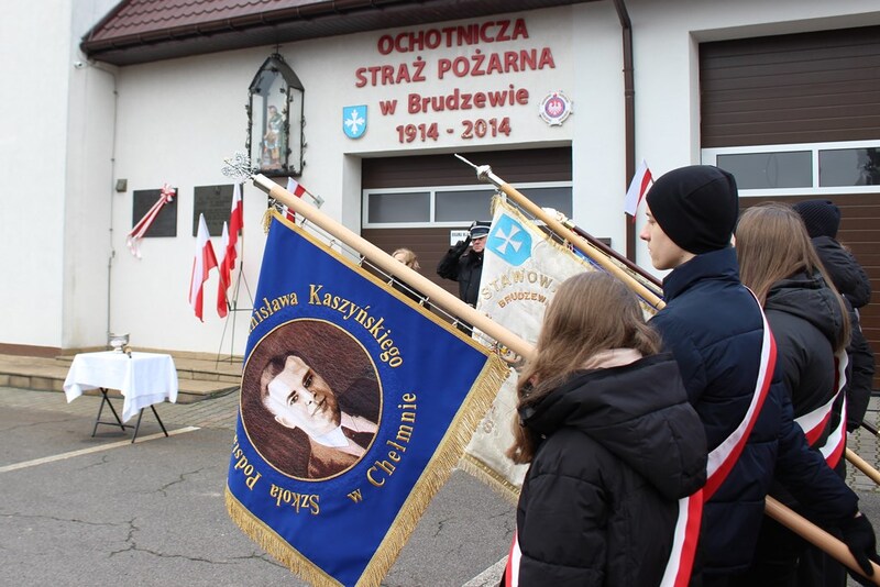 Uroczystość odsłonięcia tablicy upamiętniającej Stanisława i Karolinę Kaszyńskich. Fot. Marta Sankiewicz (IPN)