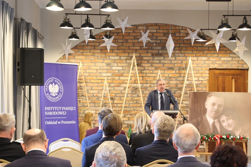 Uroczystość odsłonięcia tablicy upamiętniającej Stanisława i Karolinę Kaszyńskich. Fot. Marta Sankiewicz (IPN)