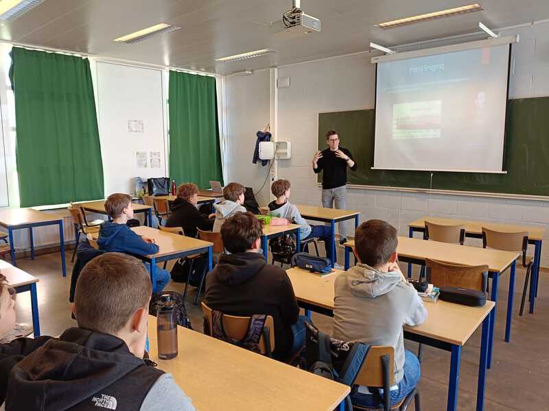 Warsztaty w Szkole Polskiej im. Joachima Lelewela przy Ambasadzie RP w Brukseli. Fot. Szkoła Polska w Brukseli