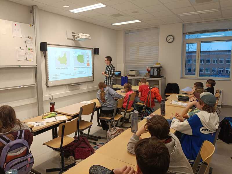 Warsztaty w Szkole Polskiej im. Joachima Lelewela przy Ambasadzie RP w Brukseli. Fot. Szkoła Polska w Brukseli