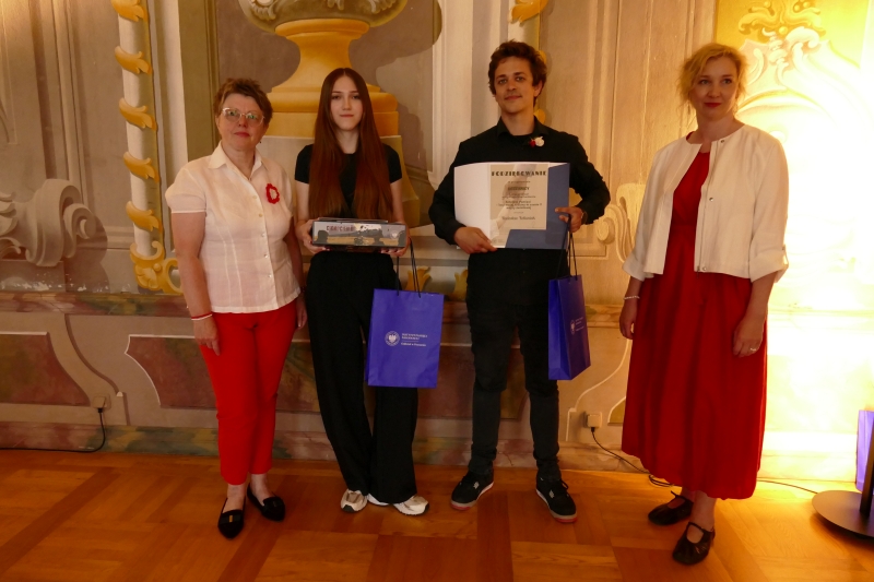 Gala finałowa X edycji ogólnopolskiego konkursu „Sztafeta Pamięci – losy mojej rodziny w czasie II wojny światowej”. Fot. Tomasz Cieślak (IPN)