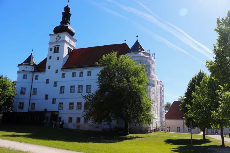 Widok ogólny na zamek Hartheim gm. Alkoven. Fot. Tomasz Cieślak (IPN)