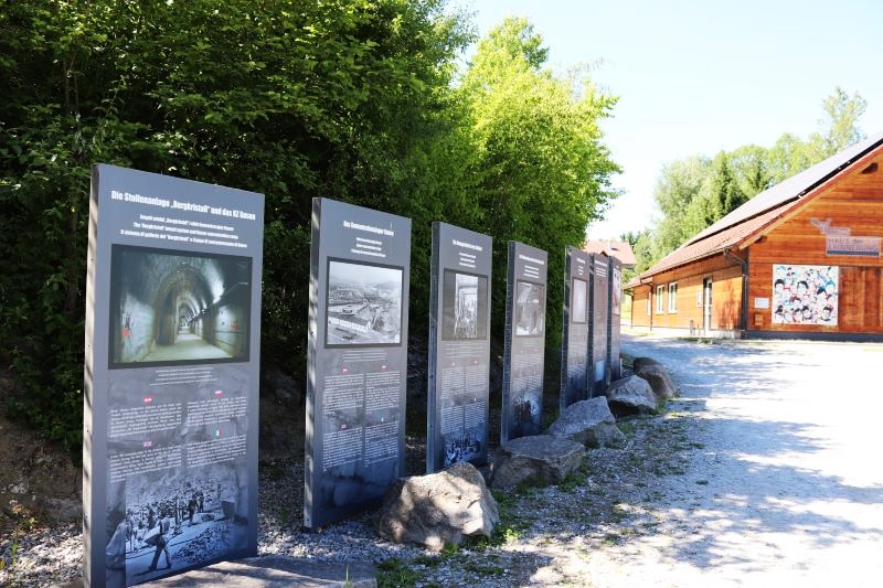 Wystawa upamiętniająca więźniów KL Gusen II, którzy drążyli sztolnie systemu „Bergkristall” w St. Georgen an der Gusen. Fot. Tomasz Cieślak (IPN)