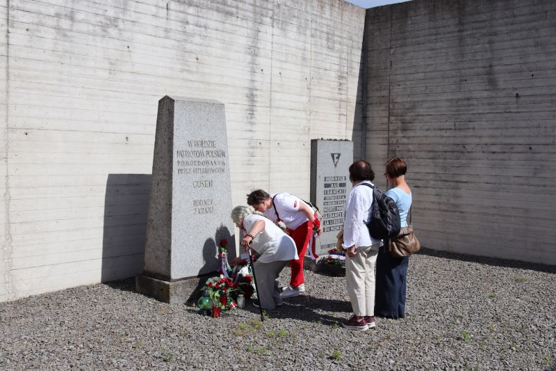 Polski pomnik przy krematorium w KL Gusen. Fot. Tomasz Cieślak (IPN)